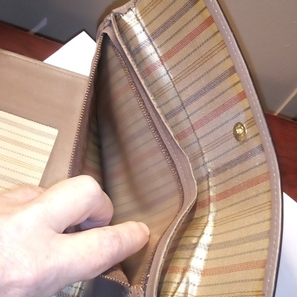 John Weitz LT Brown Checkbook Wallet - Picture 7 of 16